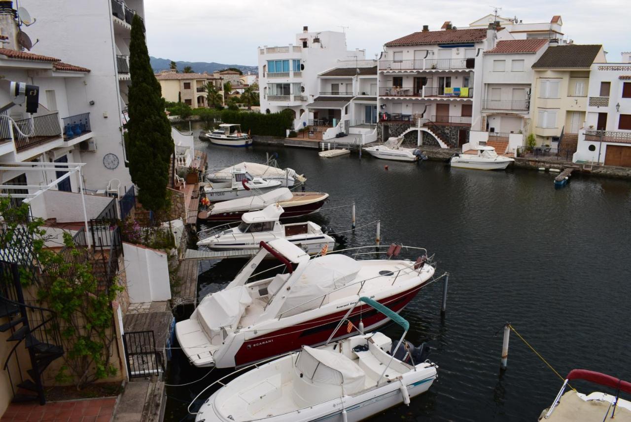Apartamento Con Bonitas Vistas Al Canal Ref 337 艾姆布里亚布拉瓦 外观 照片